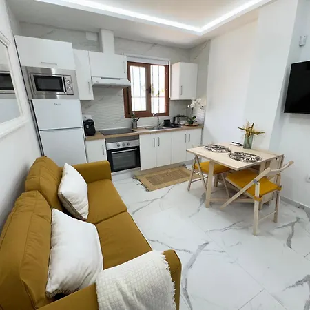 Cozy With Wi-fi Apartment *