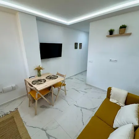 Cozy With Wi-fi Apartment *