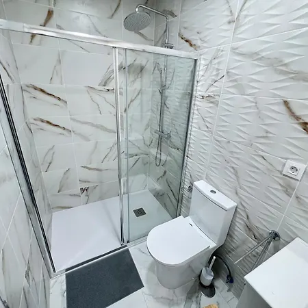 Cozy With Wi-fi Apartment *